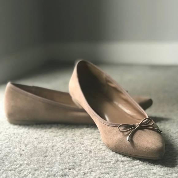 Merona Shoes - NEW IN Merona pointy tan flat shoes with a bow